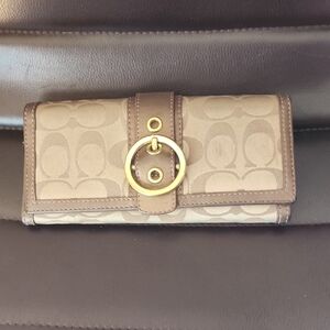 Coach Tan and Gold Women's Wallet Slightly Used